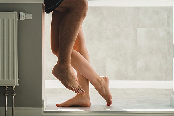 Como praticar sexo no wc público — Dicas | Mulheres VIP