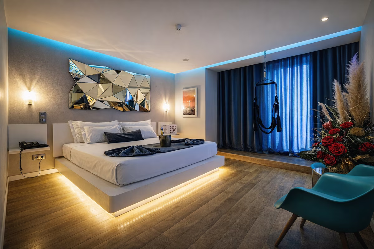 Motel Seven — Coina
