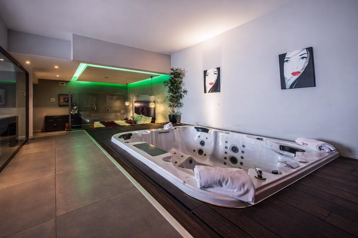 Motel Seven #8
