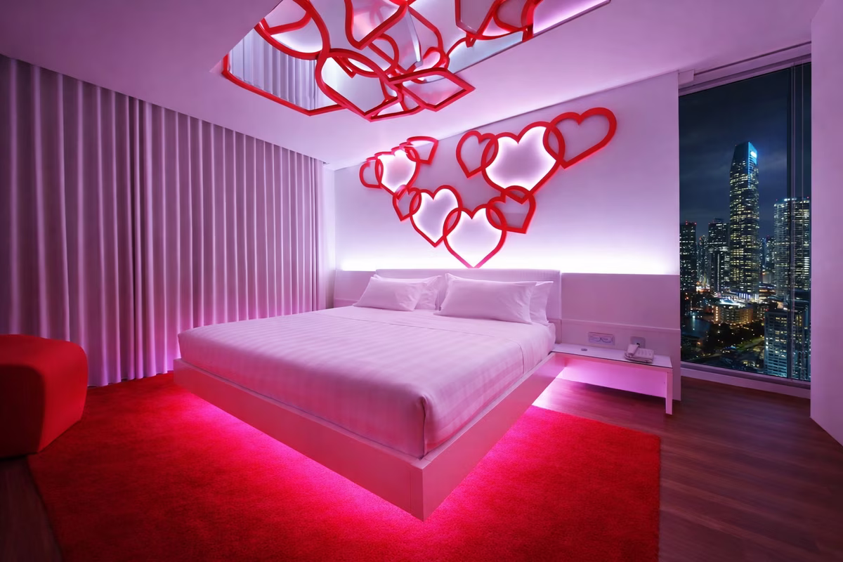 Silk Motel #5
