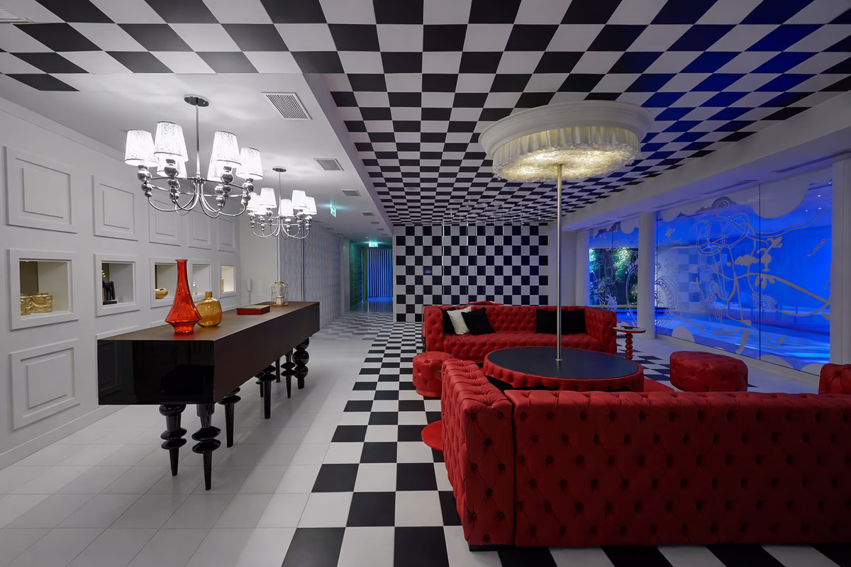 Silk Motel #19