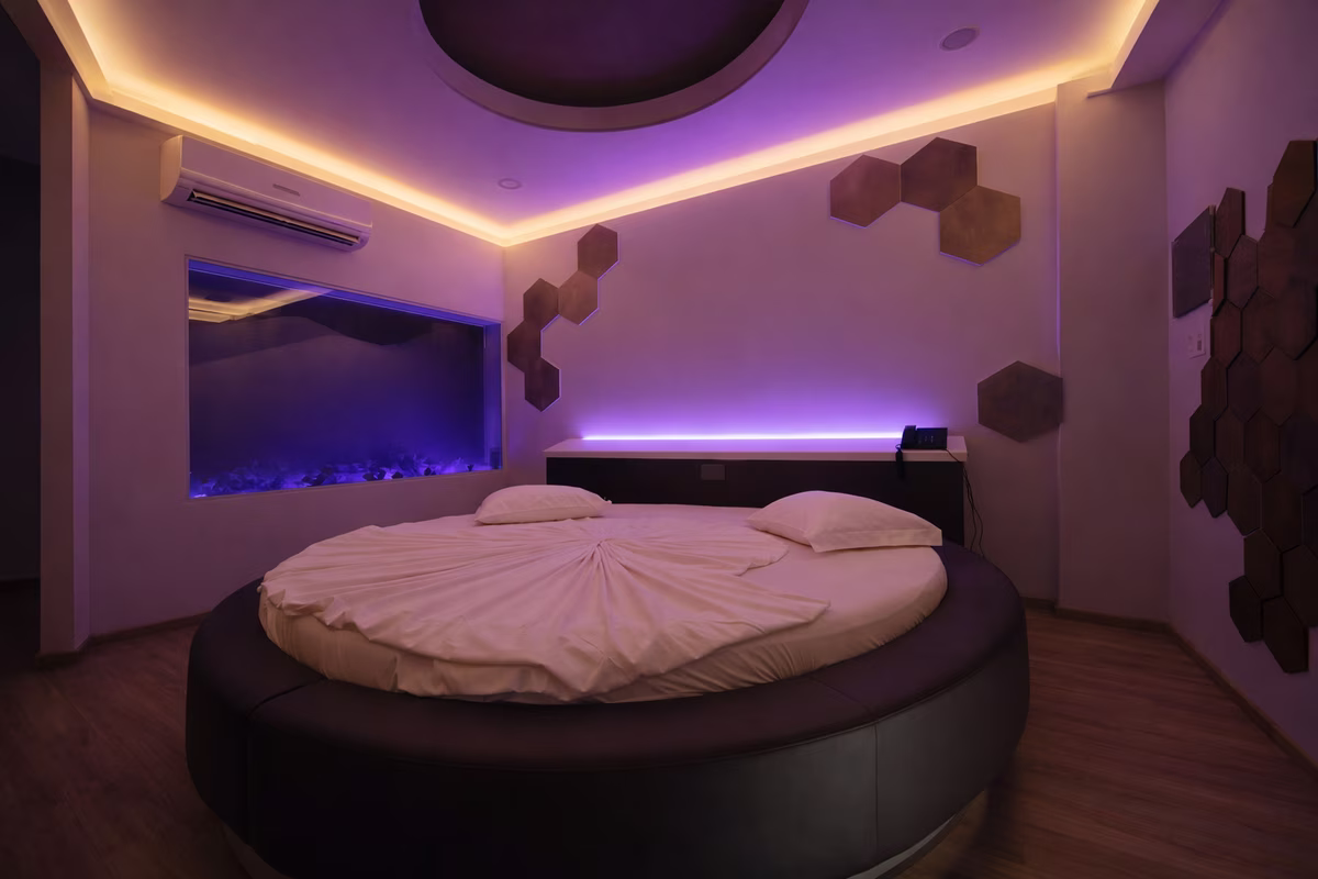 Motel Elite #11