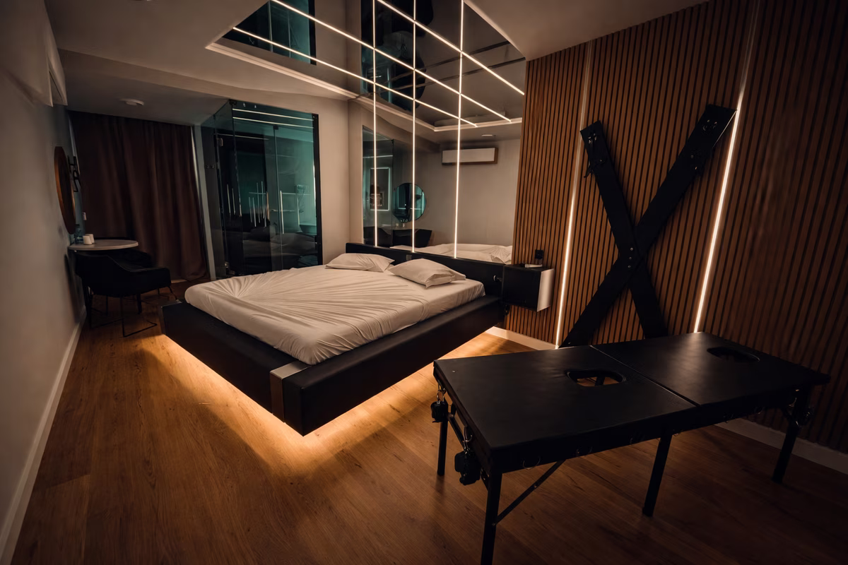 Motel Elite #10