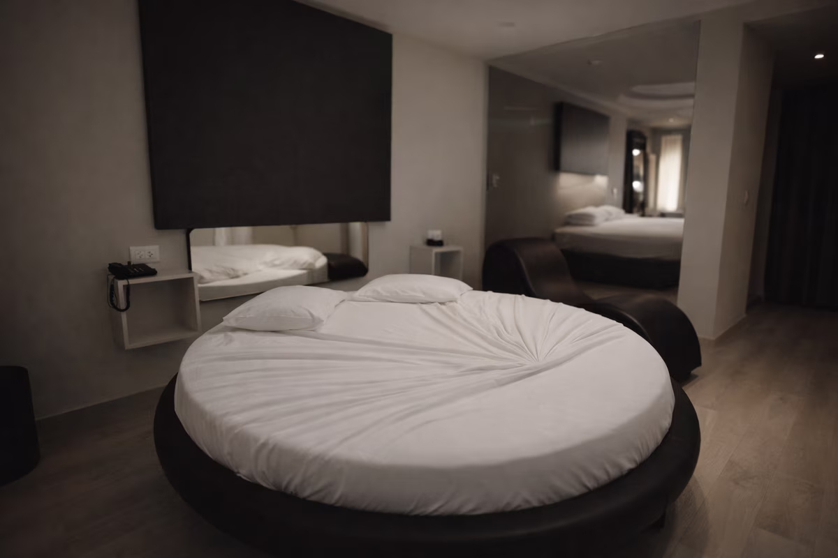 Motel Elite #4