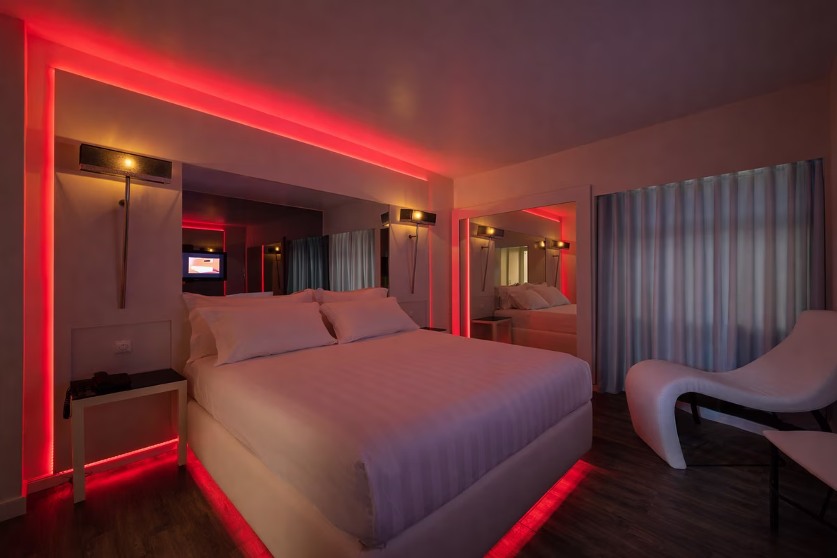 Motel Tropicana #15