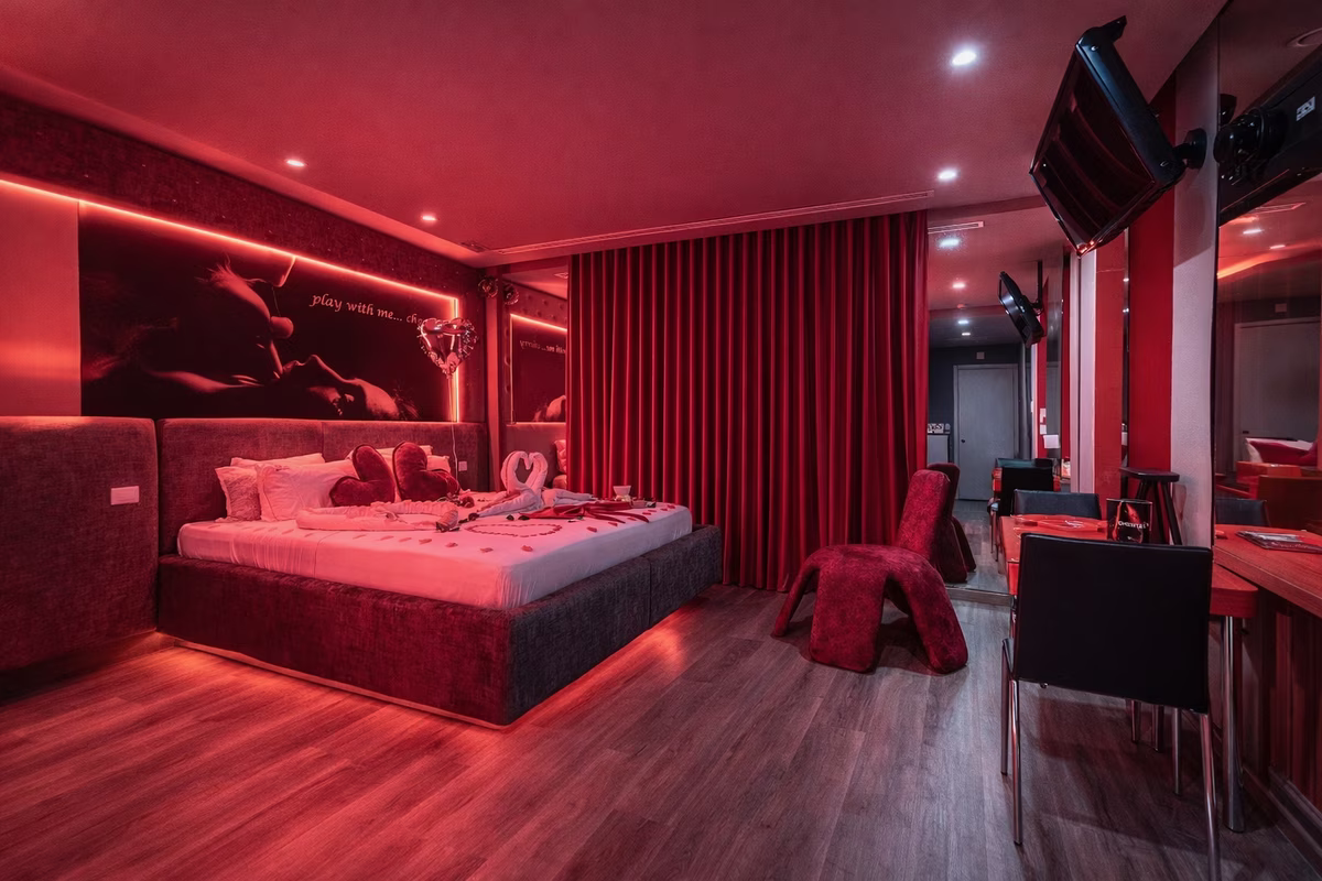 Motel Emoções — Espinho