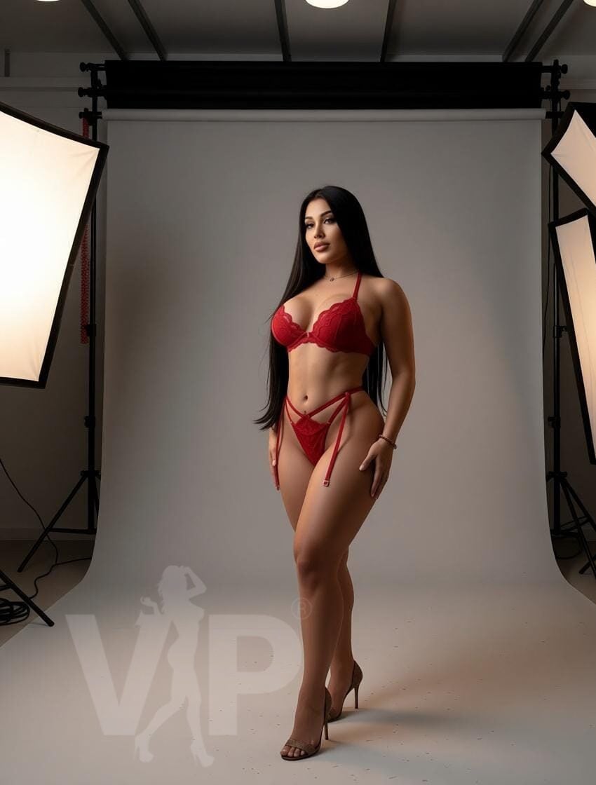 Escort Anisha Photo 8