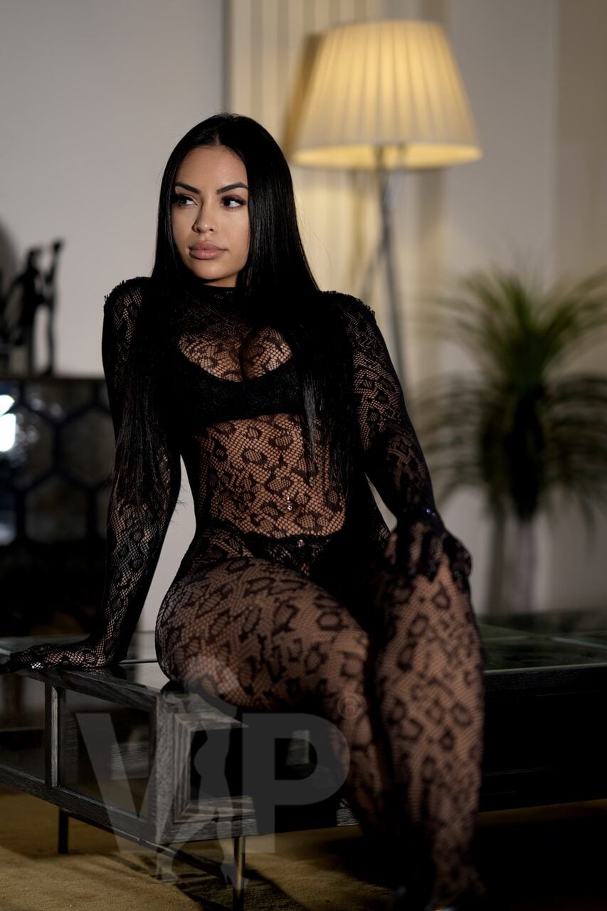 Escort Taina Photo 3