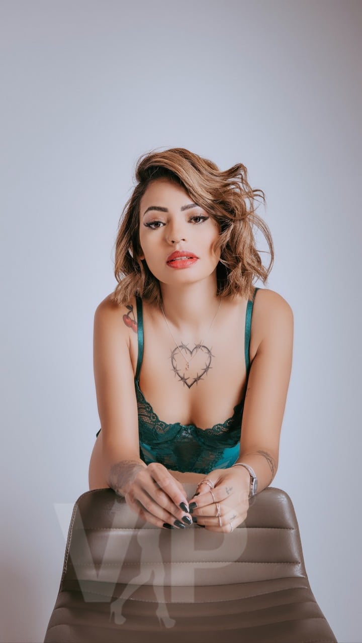 Acompanhante Juliana