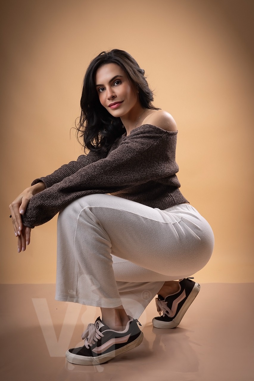 Acompanhante Ana Alencar