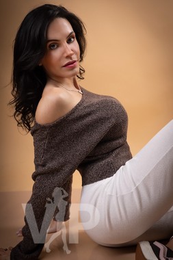 Acompanhante Ana Alencar